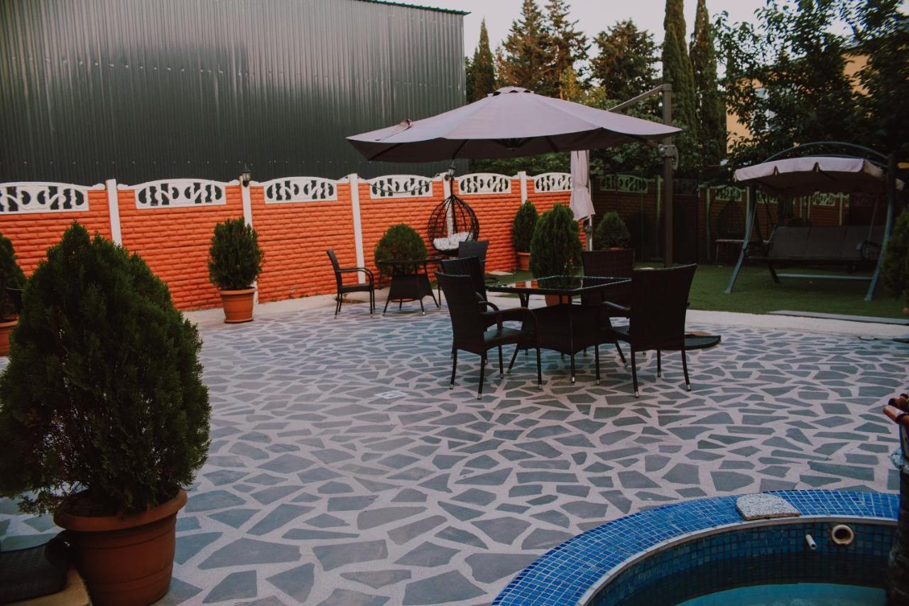 Hotel Lux Tbilisi Luaran gambar