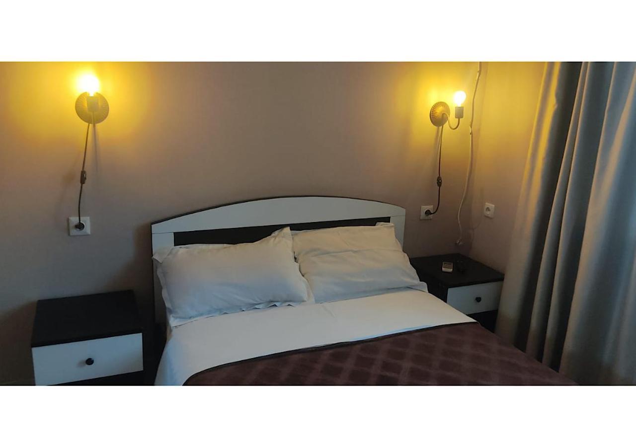 Hotel Lux Tbilisi Luaran gambar